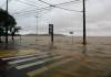 Guaíba chega a 5,30 metros, água avança e devasta Porto Alegre neste domingo