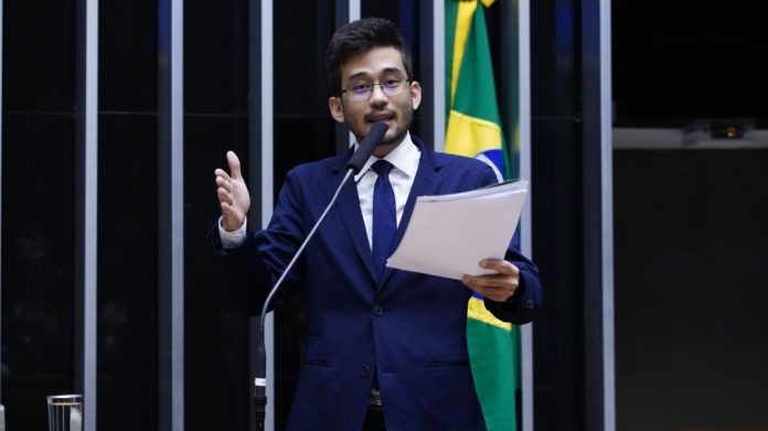 “Abin paralela”: Kim Kataguiri processa União por danos morais e pede R$ 80 mil após espionagem