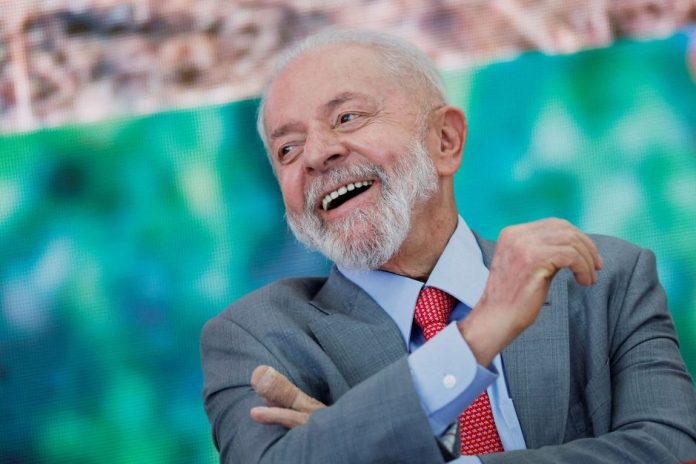 Lula aprova novo Plano Nacional do Turismo; decreto vale até 2027